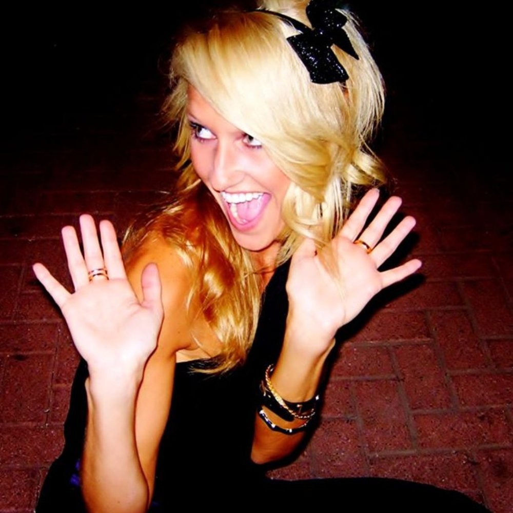 Meet your Posher... - Picture 5 of 8